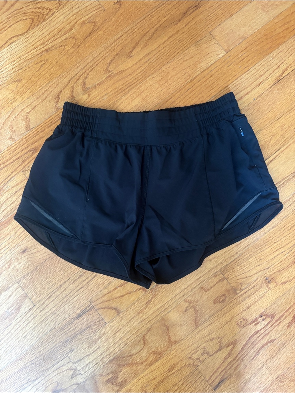 lululemon athletica Black Hottie Hot high rise 2.5 in size 10